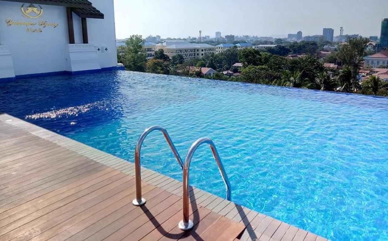 Yadanarpon Dynasty Hotel Mandalay Ngoại thất bức ảnh