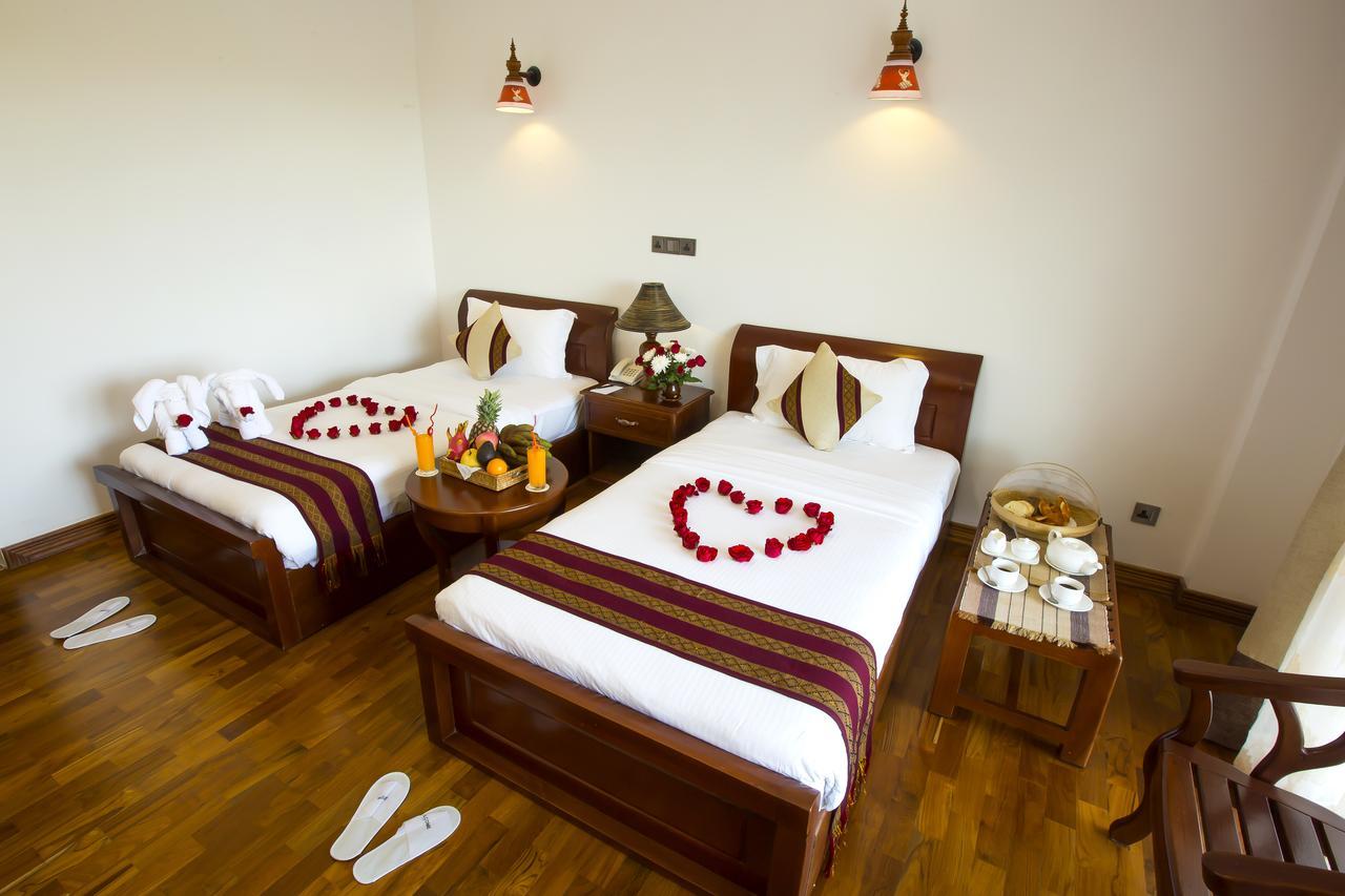 Yadanarpon Dynasty Hotel Mandalay Ngoại thất bức ảnh