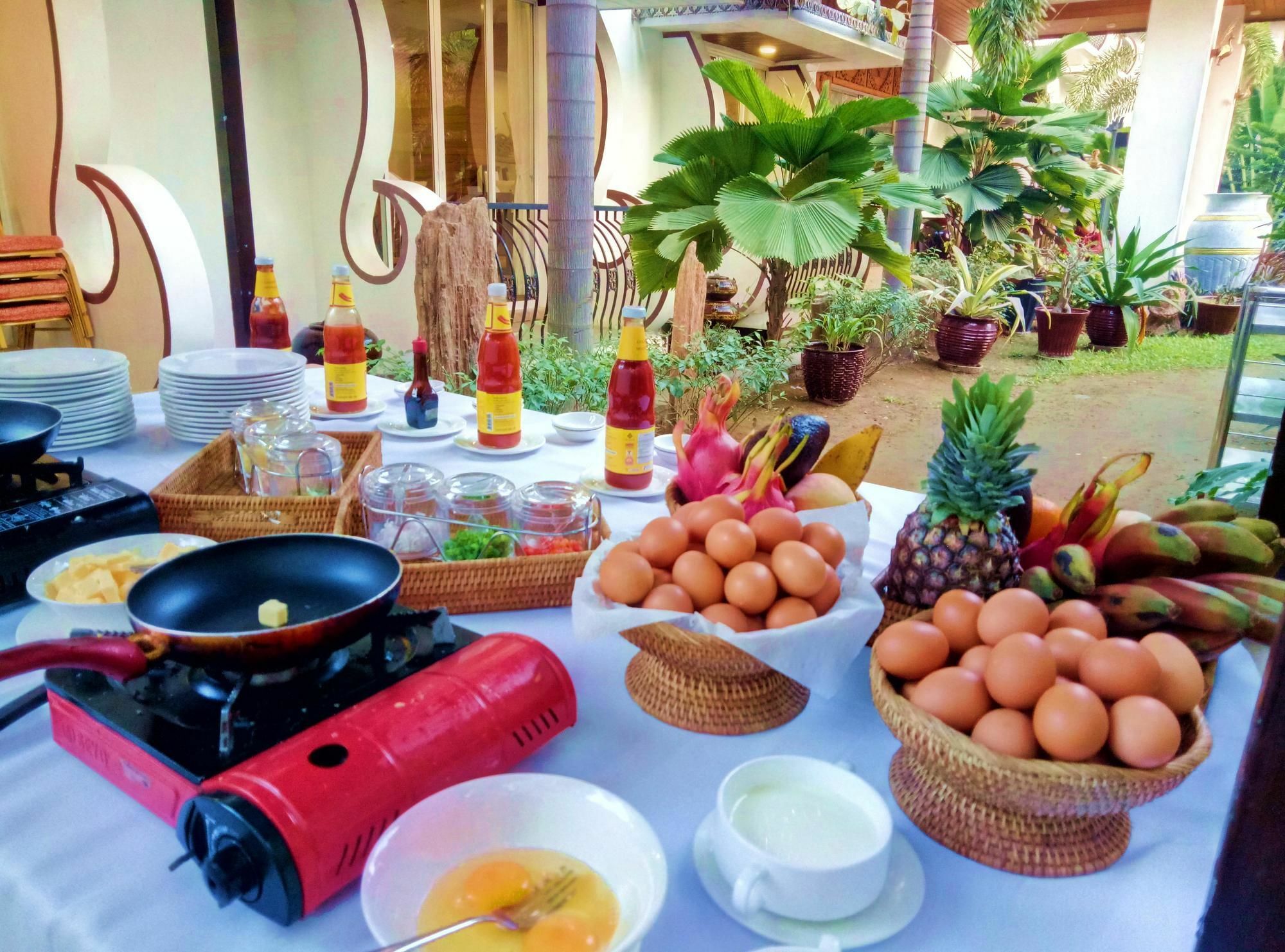 Yadanarpon Dynasty Hotel Mandalay Ngoại thất bức ảnh